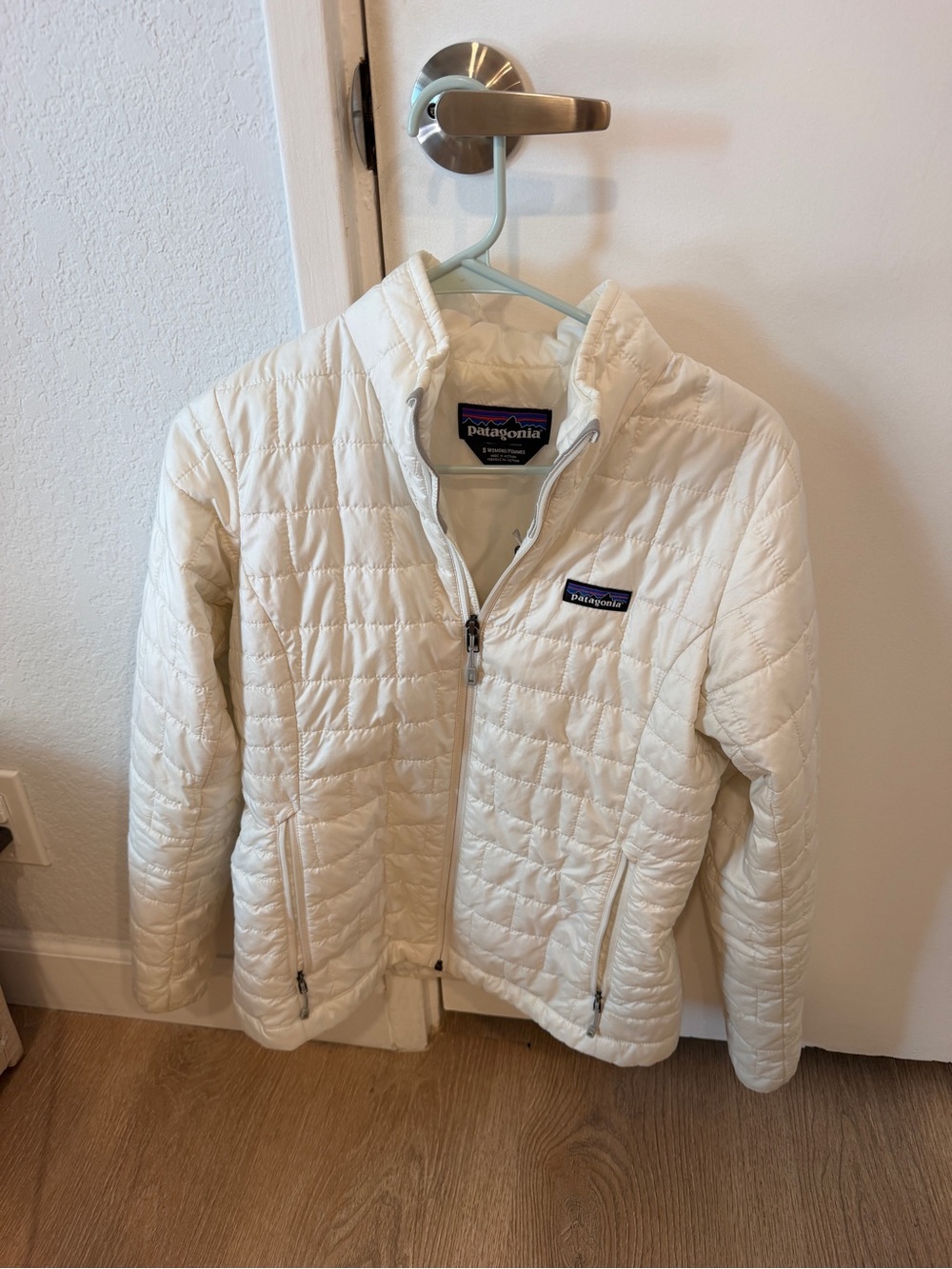 Patagonia White Nano Puff Jacket - Women’s S